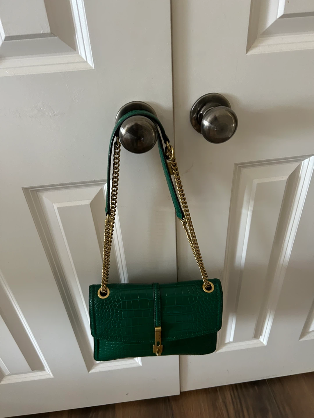 Guess Green Croc-Embossed Chain Shoulder Bag - photo 3