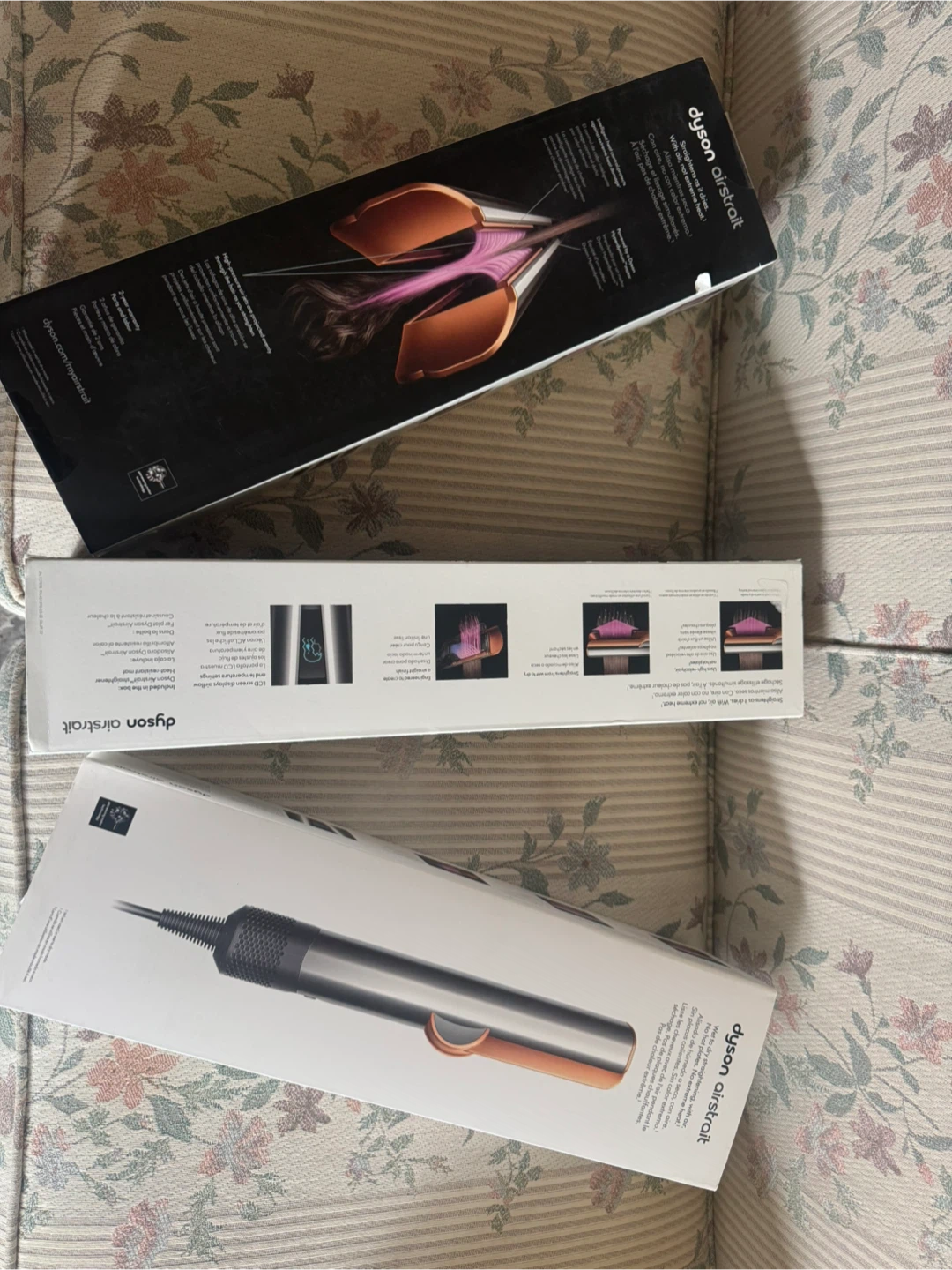 Dyson Airstrait 箱あり　美品 Never used Dyson Airstrait Straightener open box | Karrot