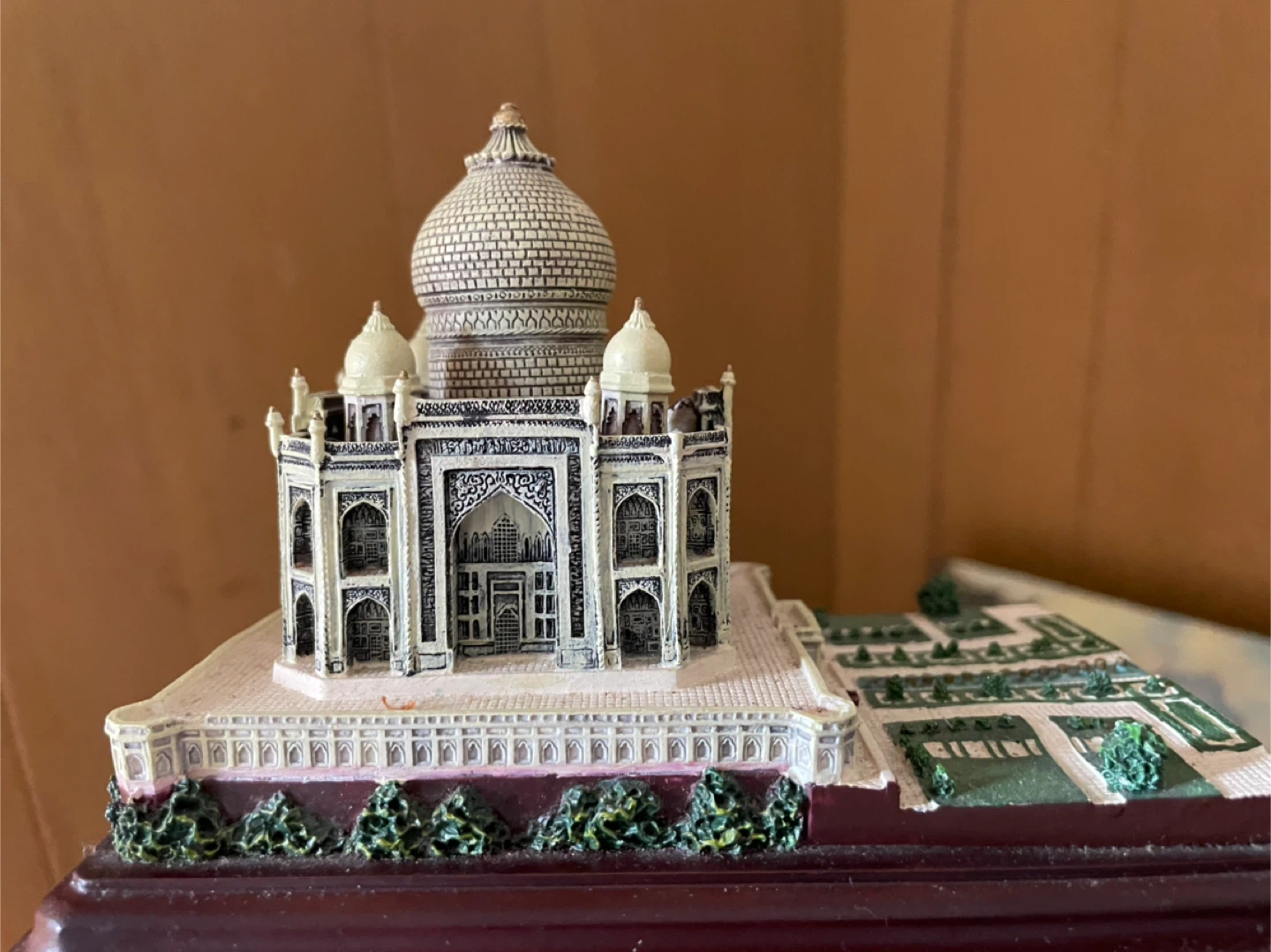 The Legendary Castles Collection Taj Mahal Miniature Model