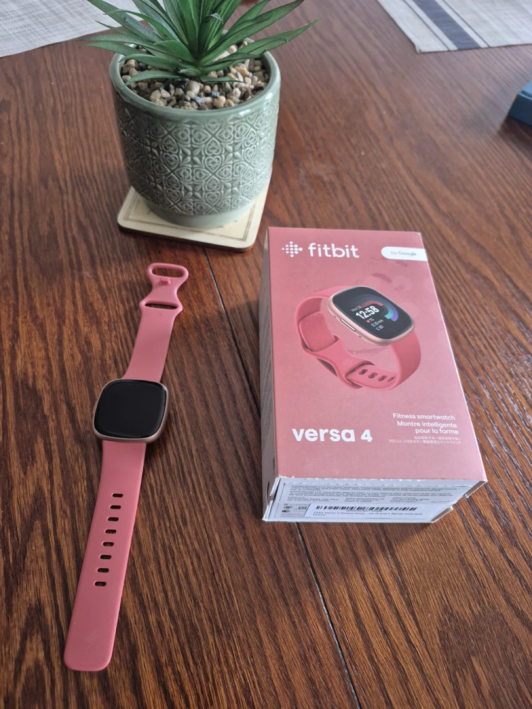 Fitbit Versa 4 Fitness Smartwatch Pink