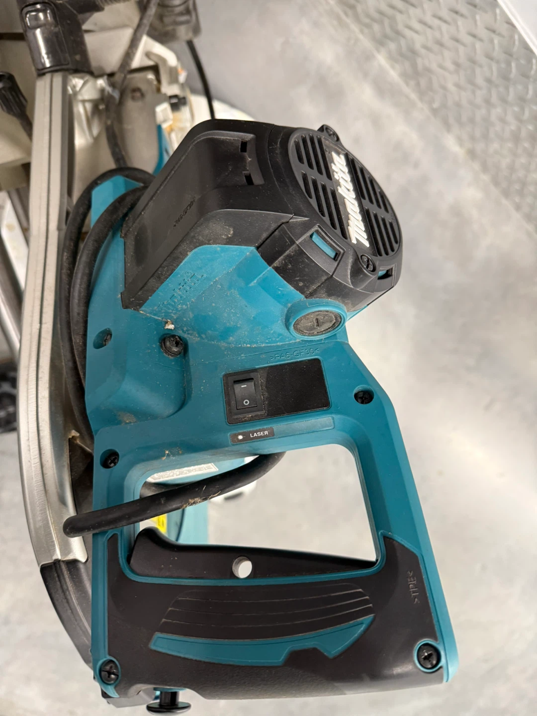 12” Makita Compound Miter Saw - photo 3
