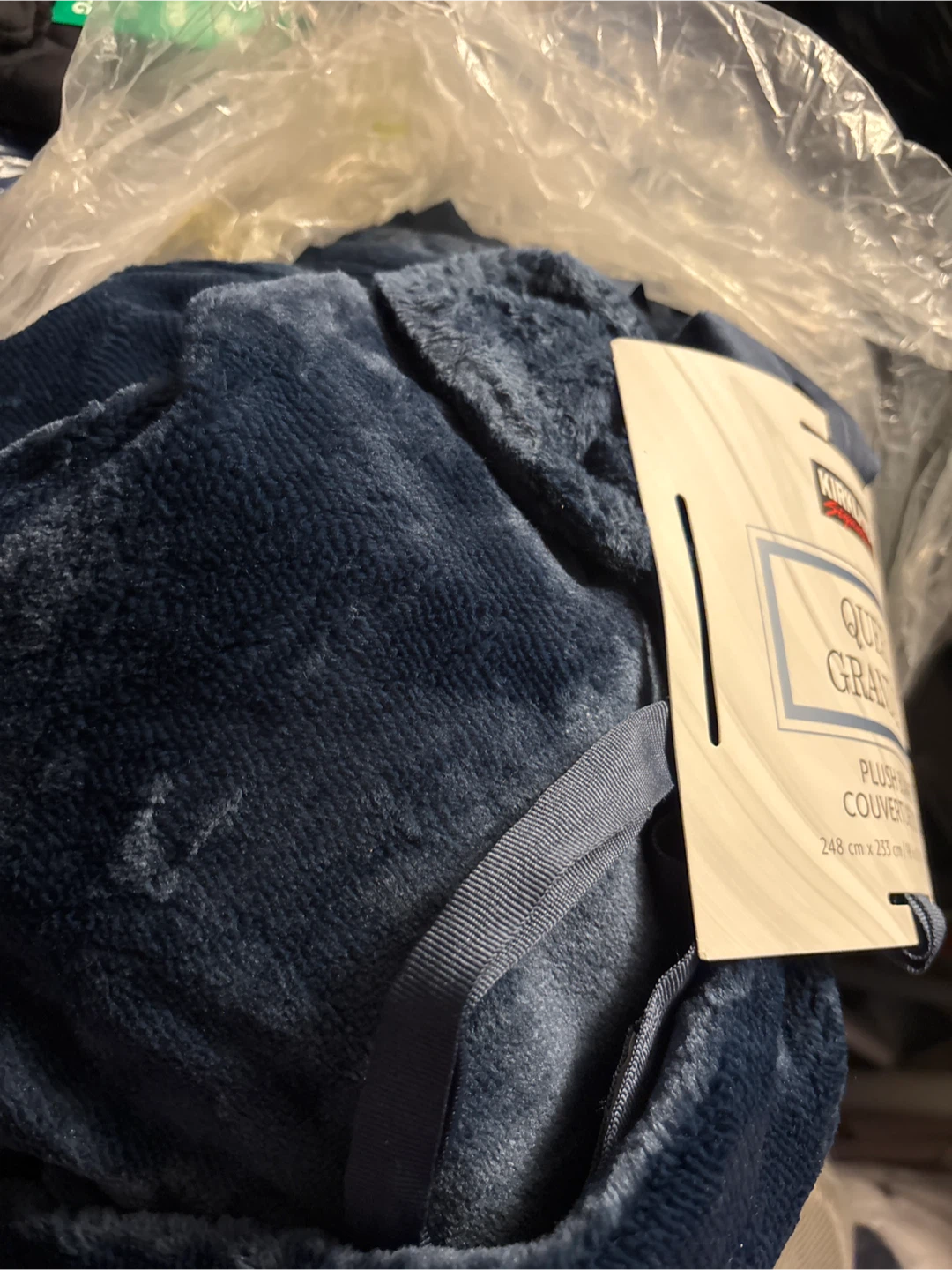Kirkland Signature navy Queen Grand Lit Plush Blanket - photo 2