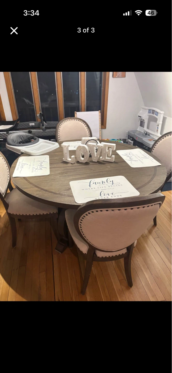 Round Dining Table with 4 Chairs