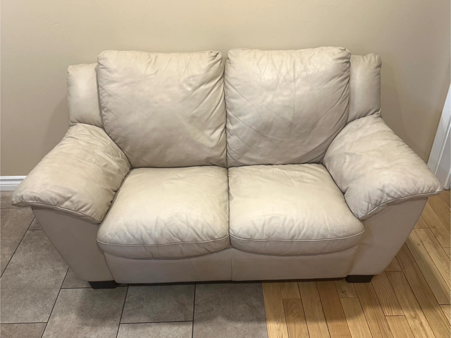 Natuzzi Italsofa Genuine Leather Beige Loveseat (CAN DELIVER)