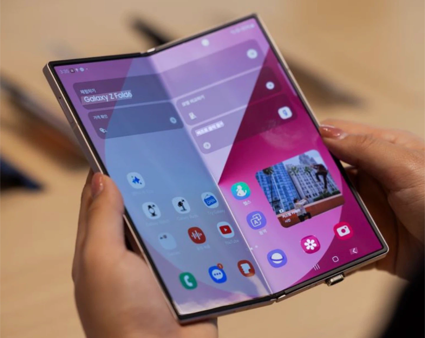Samsung Galaxy Z Fold6 Foldable Smartphone - photo 2
