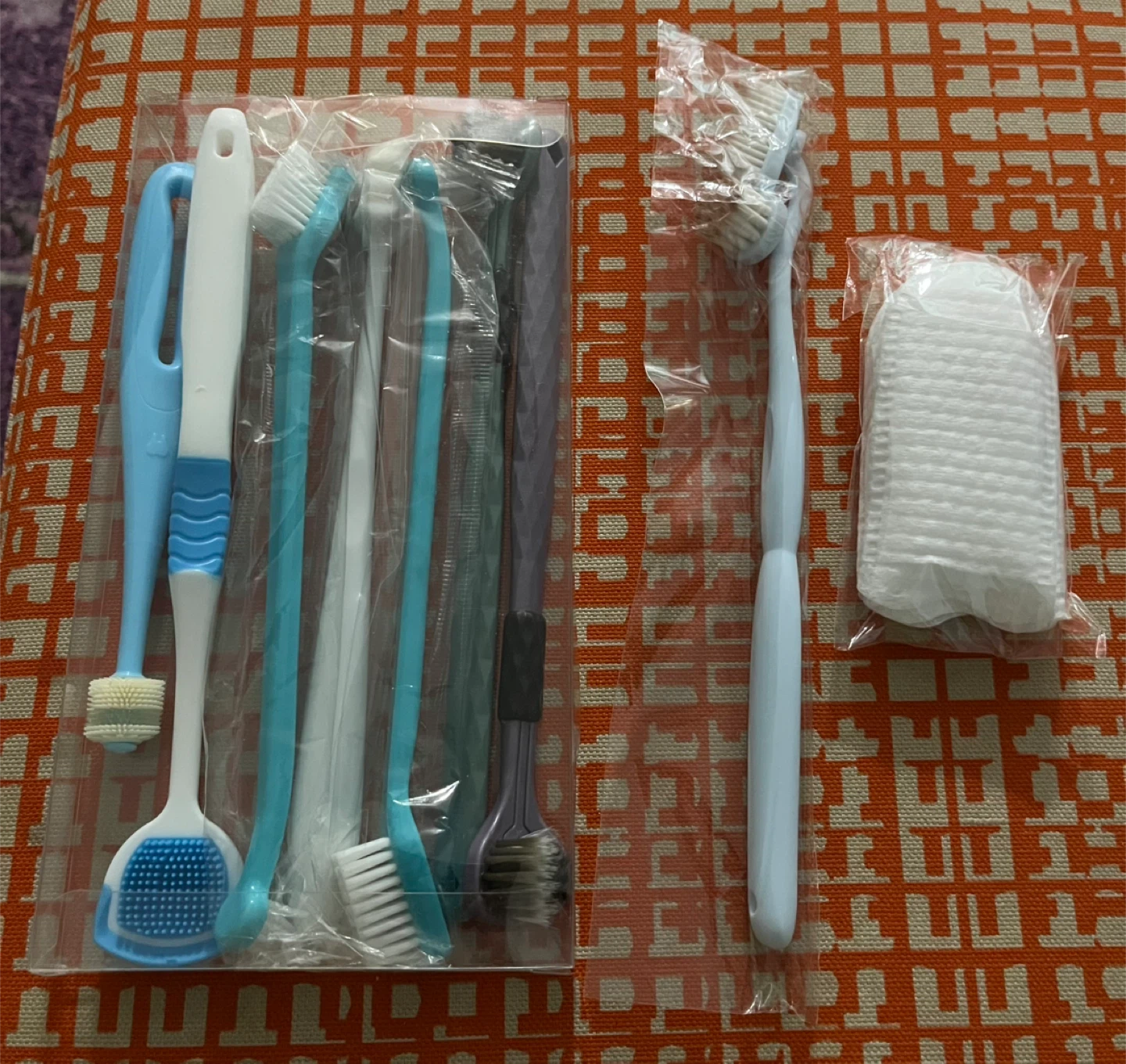 Oral Hygiene Kit - Toothbrushes & Tongue Scraper