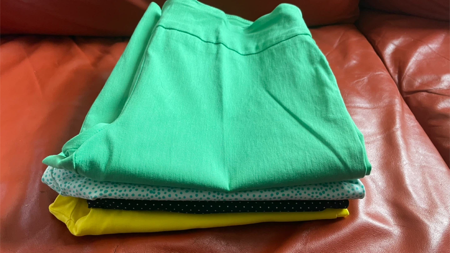 Bundle of 4 Pairs of Women's Shorts