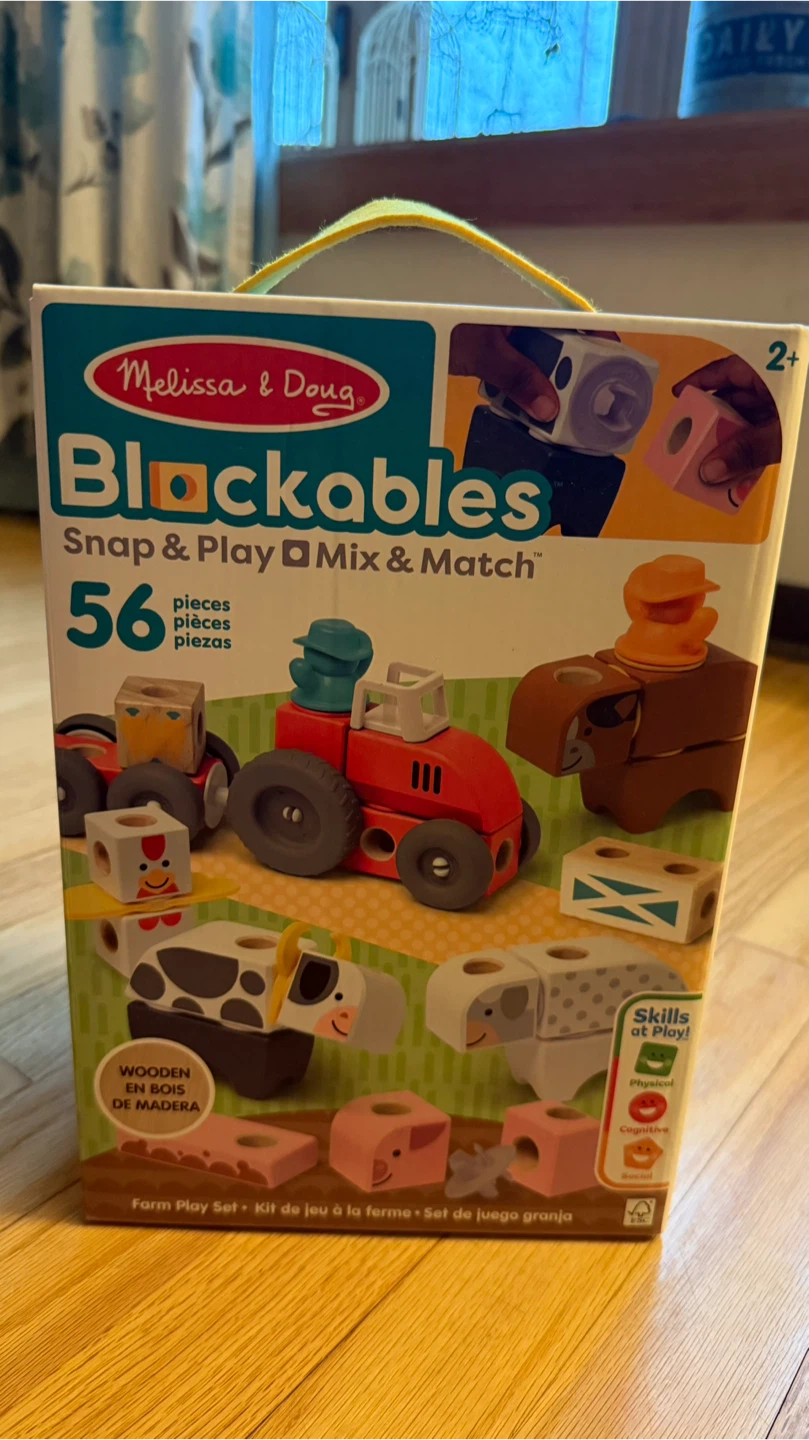 Brandnew  Blockables Farm Play Set Snap Mix & Match