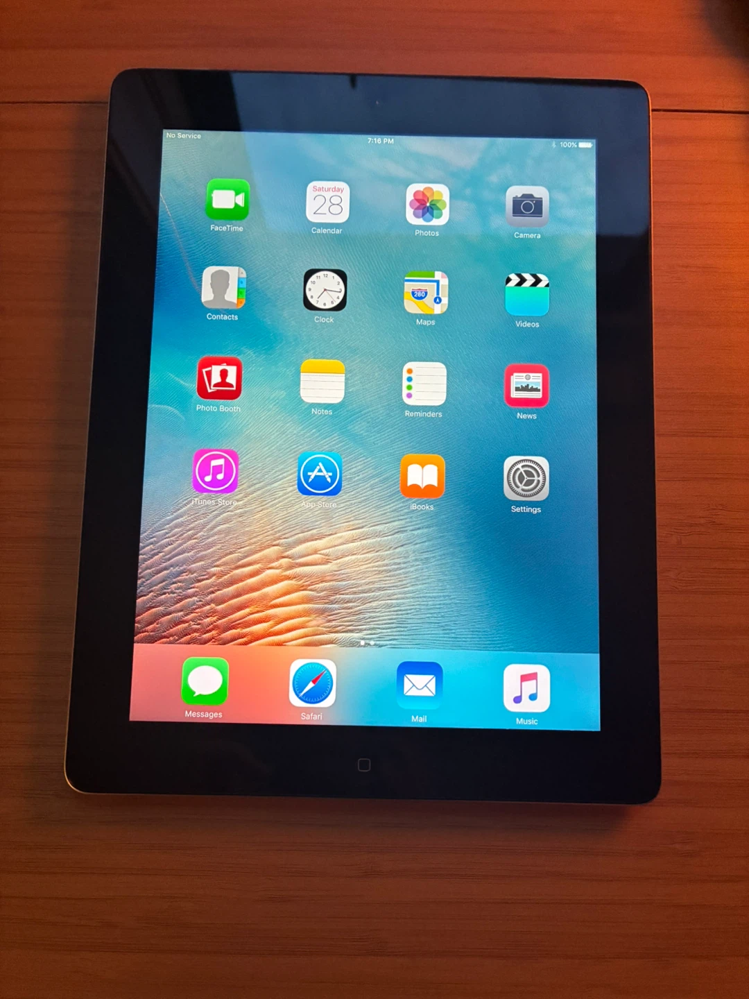 2 Apple iPad 3rd Gen 16GB 64GB Unlocked - photo 4