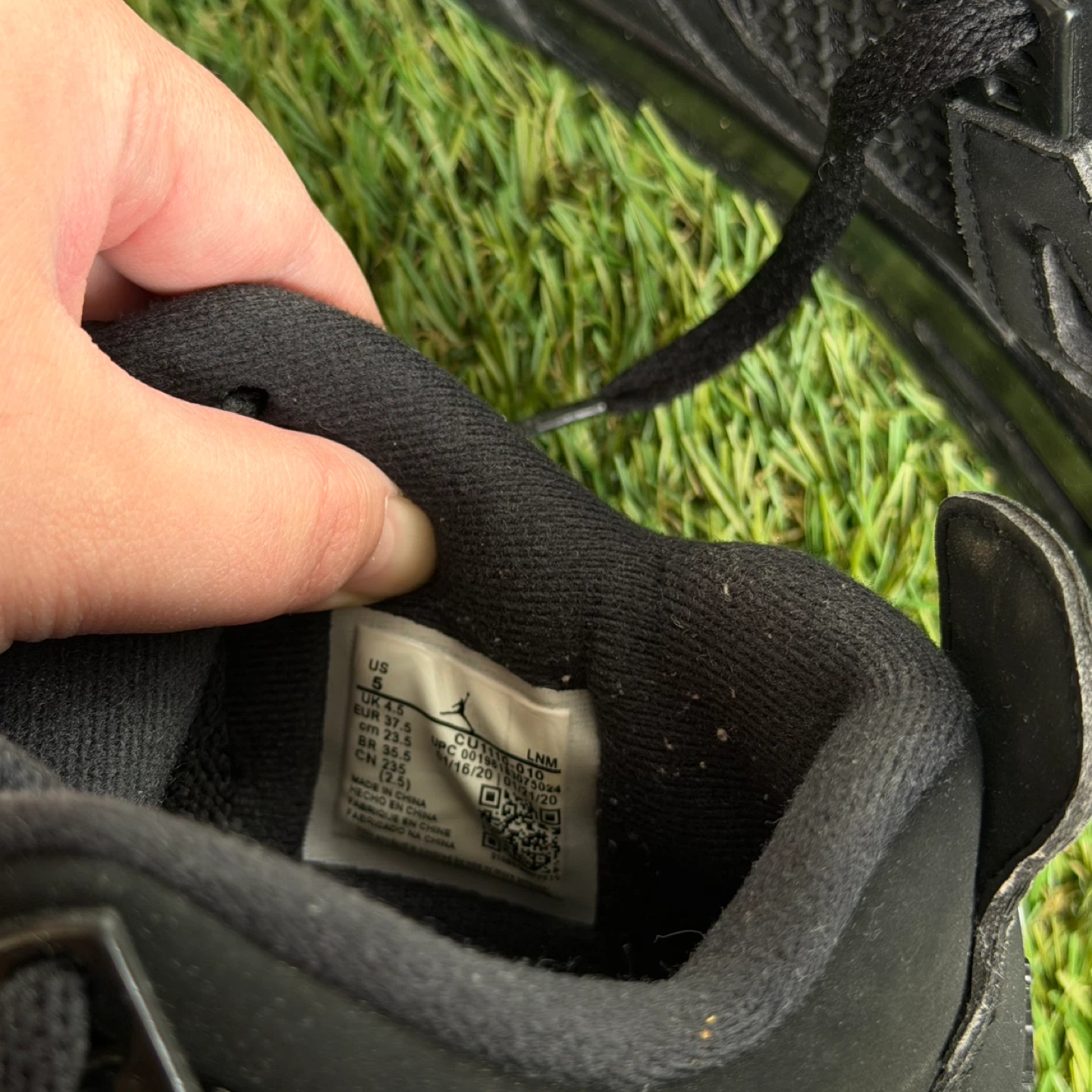 Jordan 4 Black Cat - photo 4