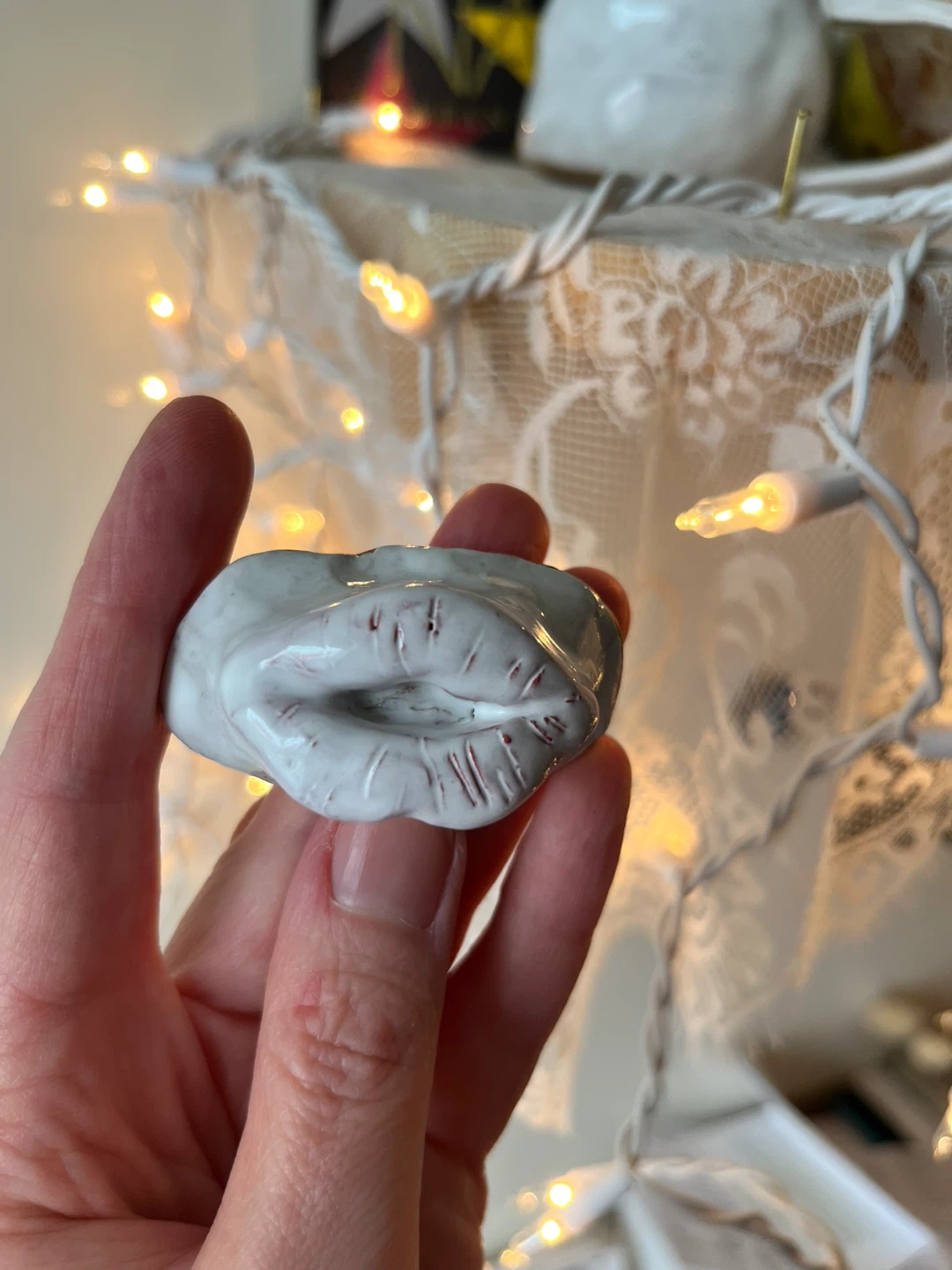 Ceramic lips trinket dish