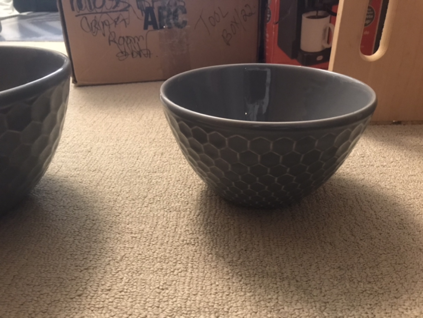 Set of 2 Grey Honeycomb Design Ceramic Bowls - photo 3