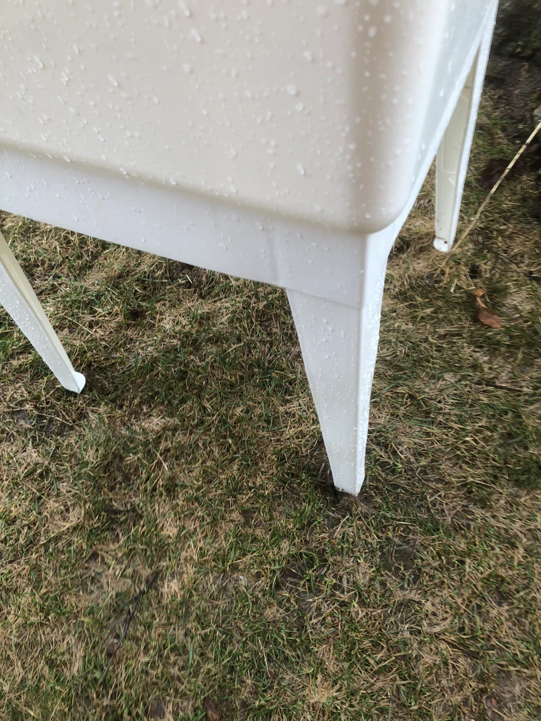 White Utility Sink with Stand - photo 4