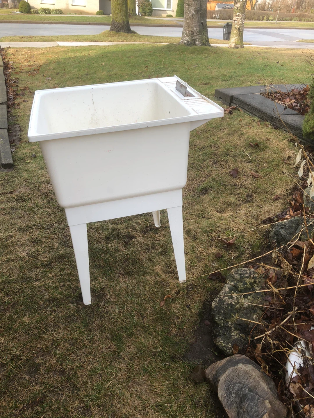 White Utility Sink with Stand - photo 2