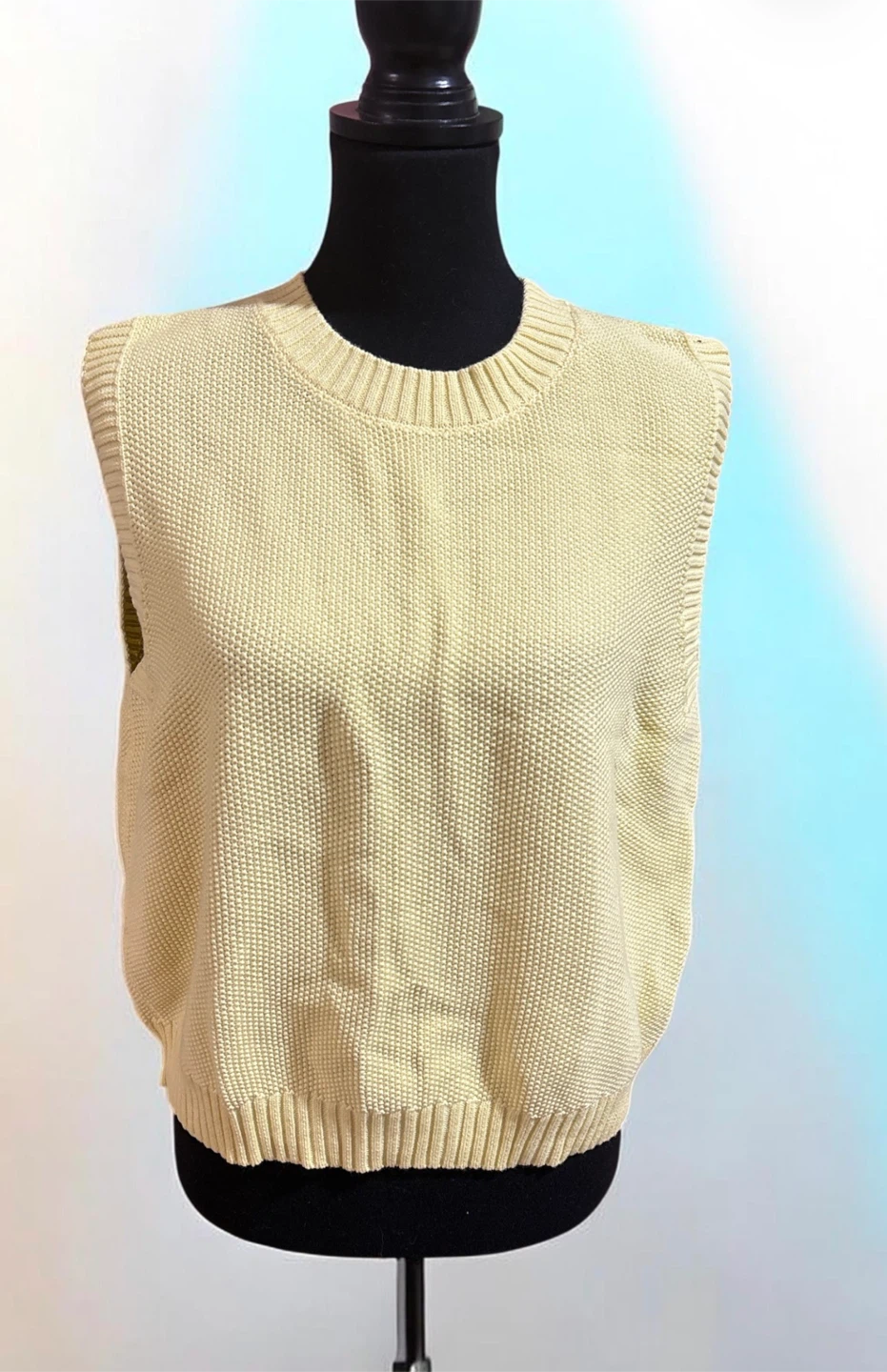 Yellow Sleeveless Sweater Vest Size L