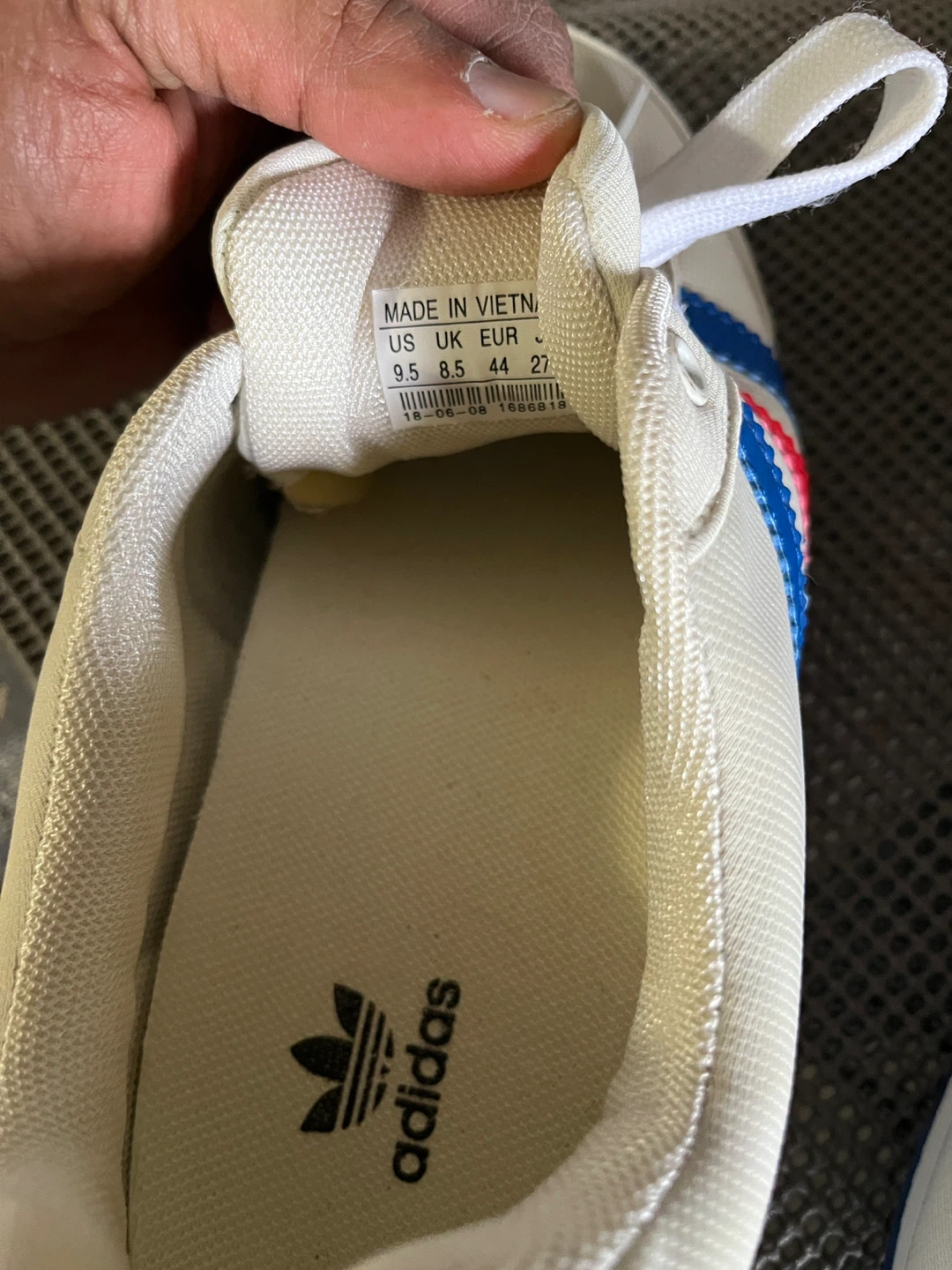 Adidas Sneakers Size 9.5 US White/Blue/Red - photo 2