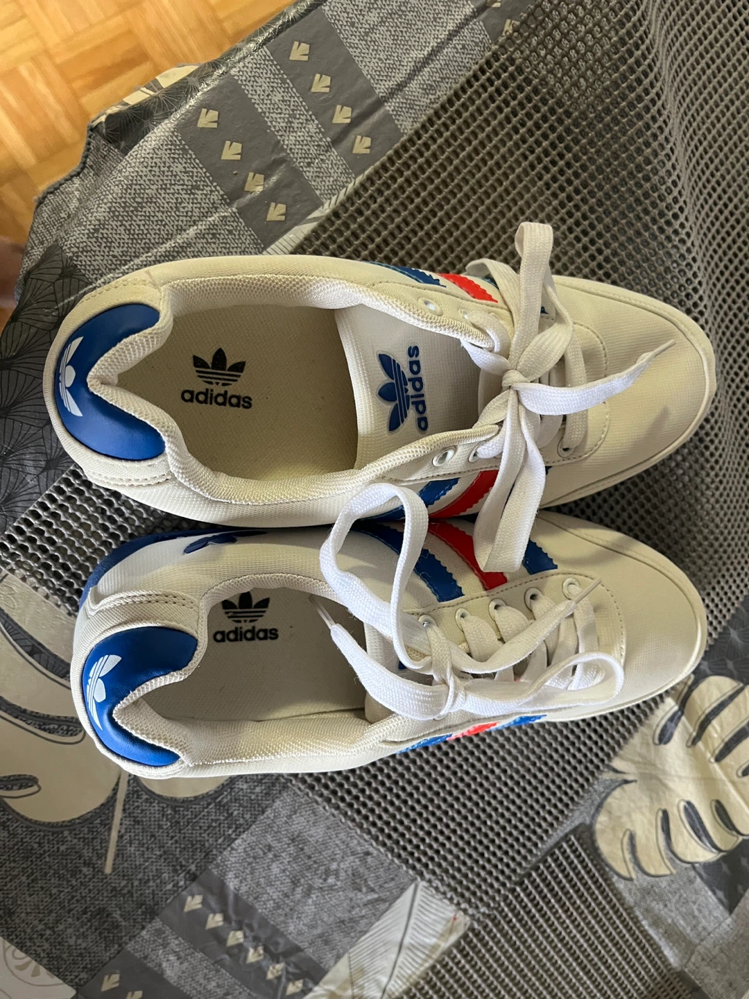 Adidas Sneakers Size 9.5 US White/Blue/Red - photo 3