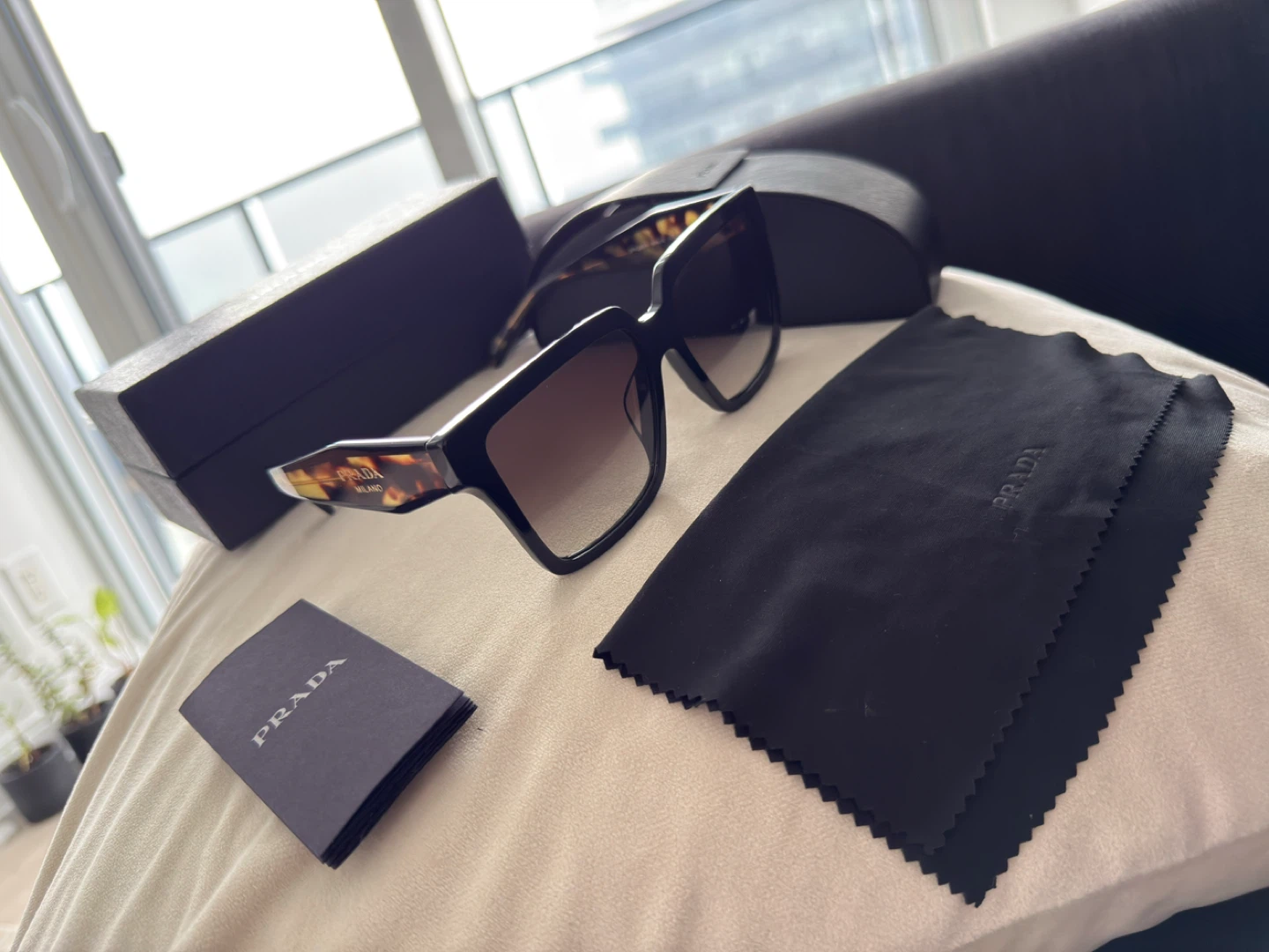 Prada Sunglasses with Case and Box - photo 4