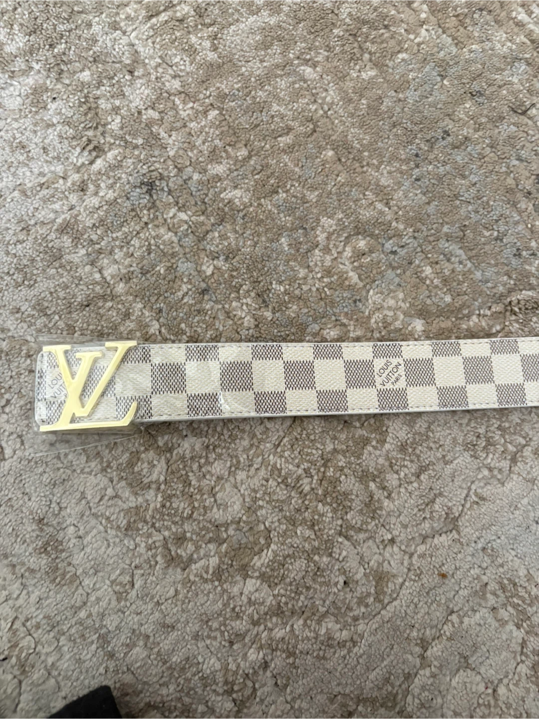 White and gold lv belt - photo 2