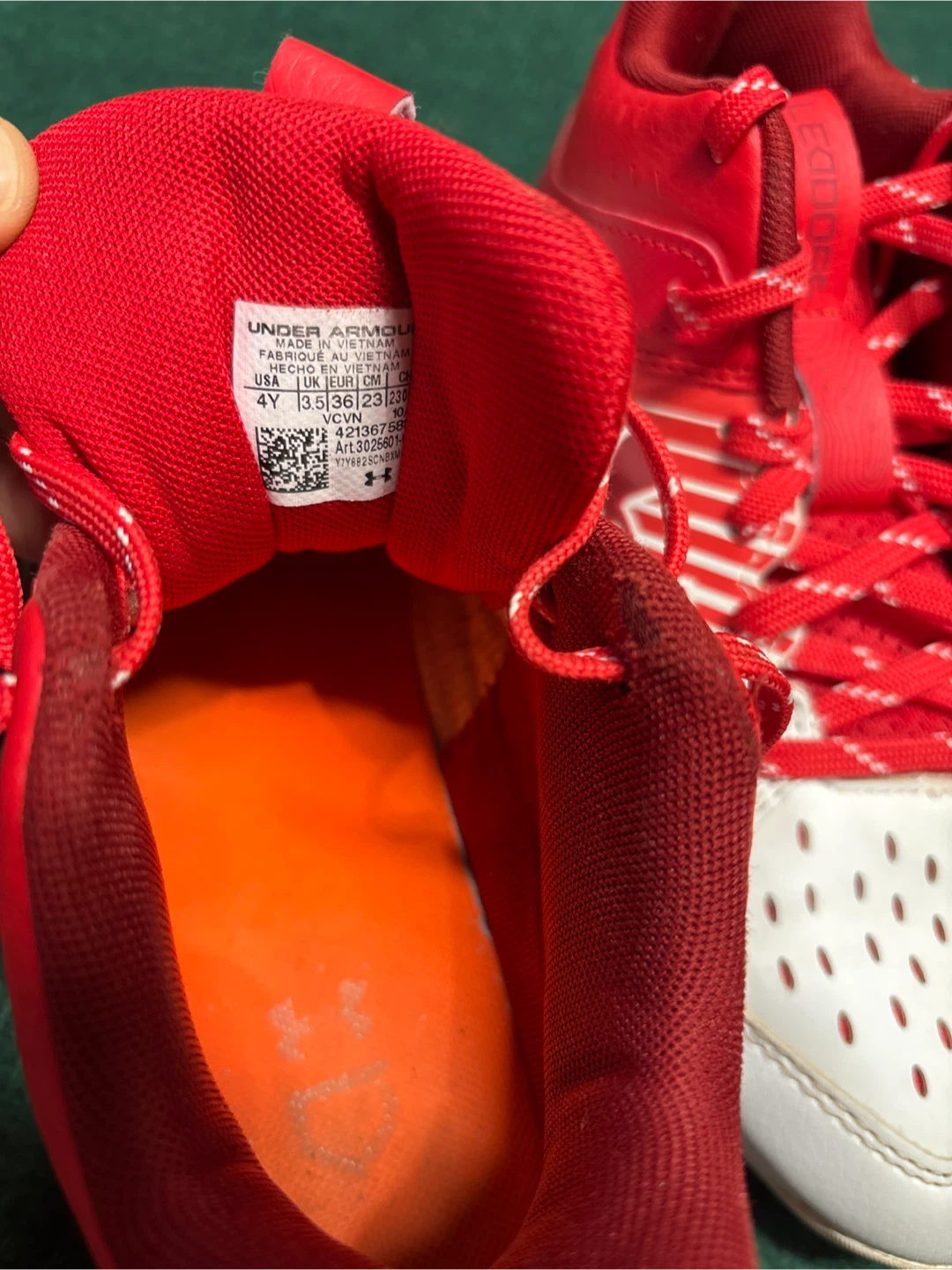 Under Armour Youth Baseball Cleats Red/White Size 4 Y - photo 4