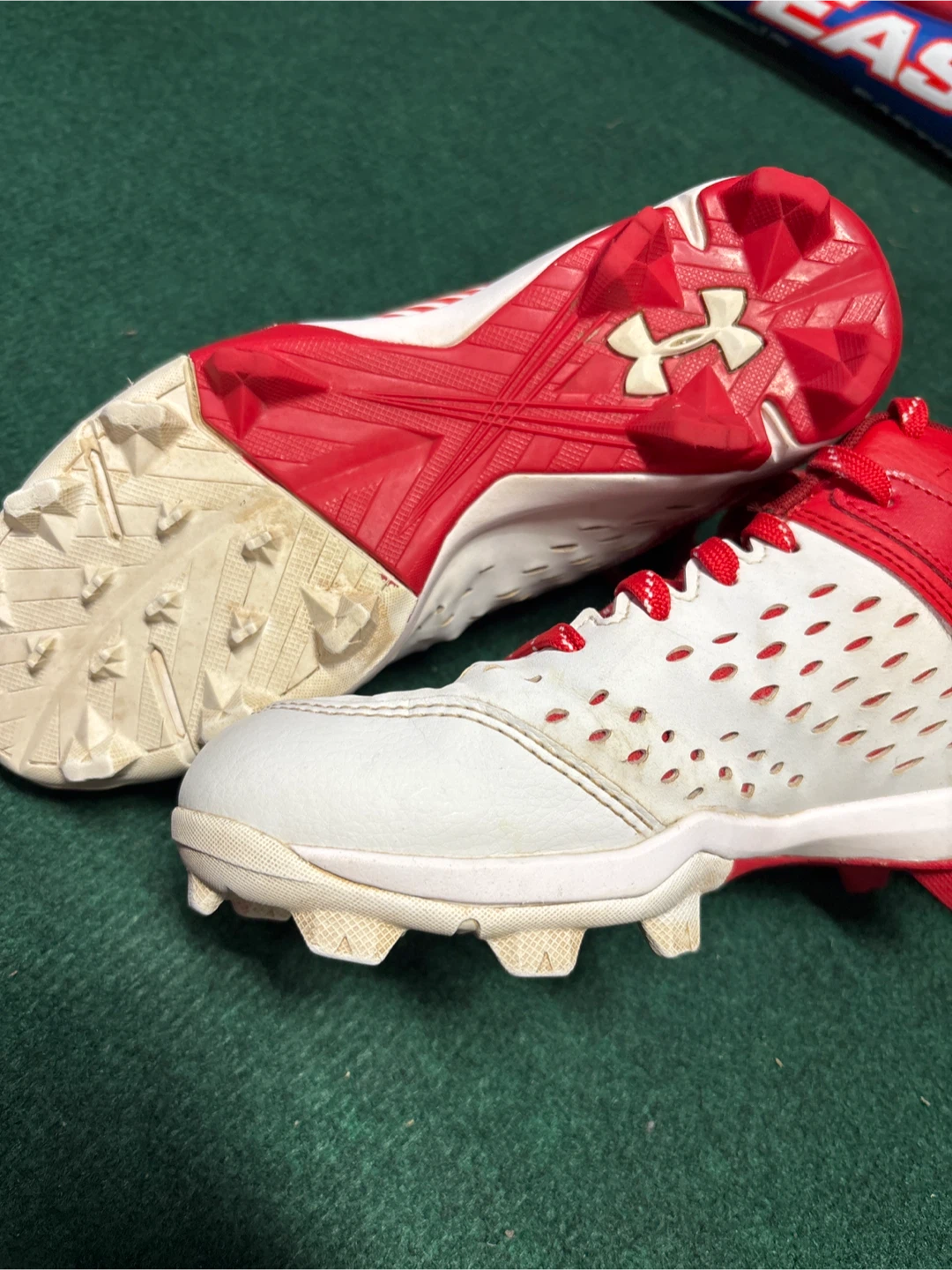 Under Armour Youth Baseball Cleats Red/White Size 4 Y - photo 3