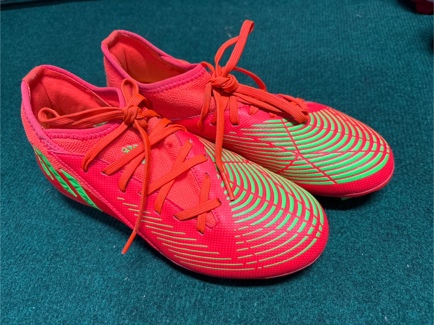 Adidas Predator Soccer Cleats - Red/Green - Size 4 US