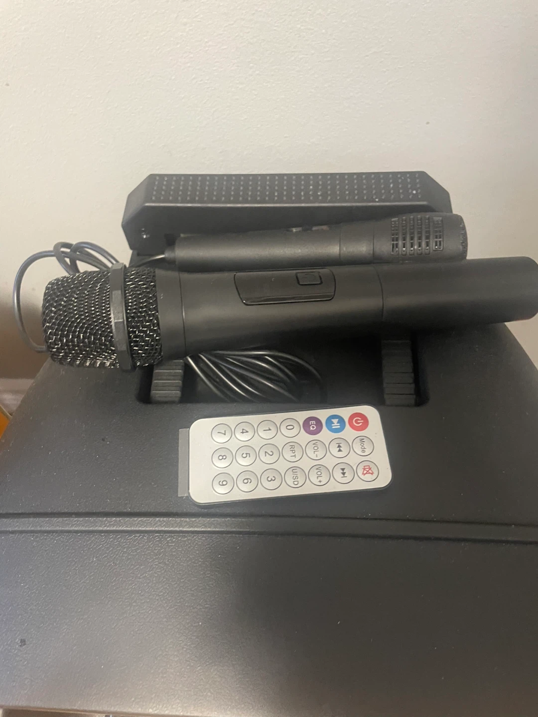 Sing-e Portable PA Speaker with Microphone - photo 4