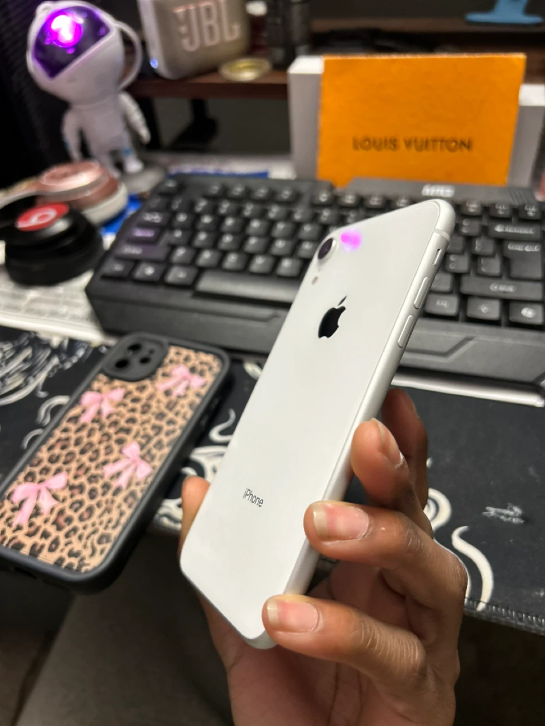 iPhone XR Unlocked- White - photo 3