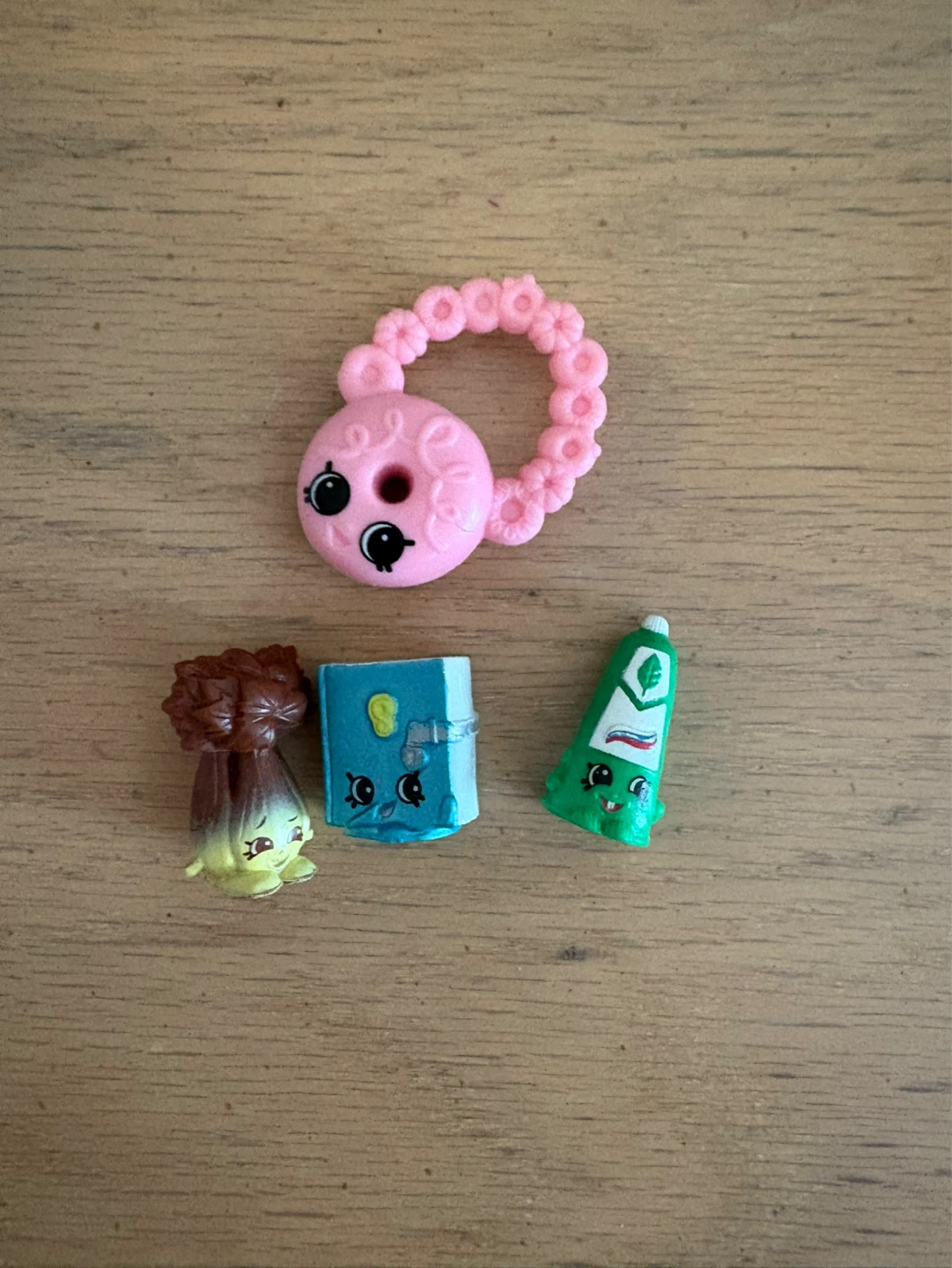 Shopkins Mini Figures Toy bundle
