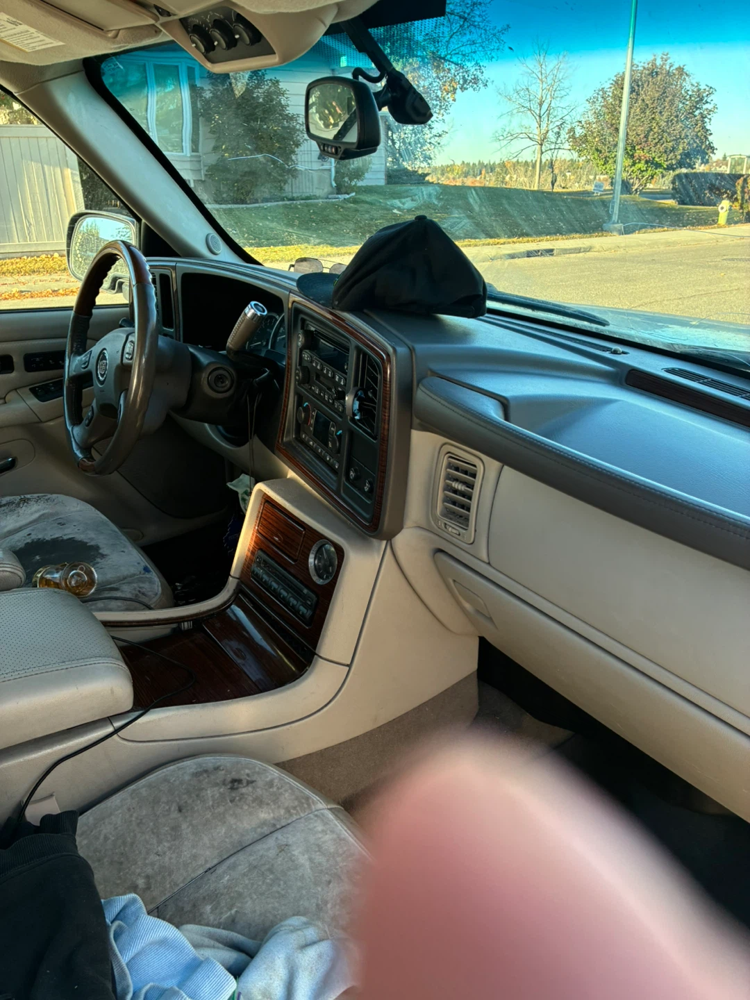 Cadillac Escalade 2004 runs great !!!