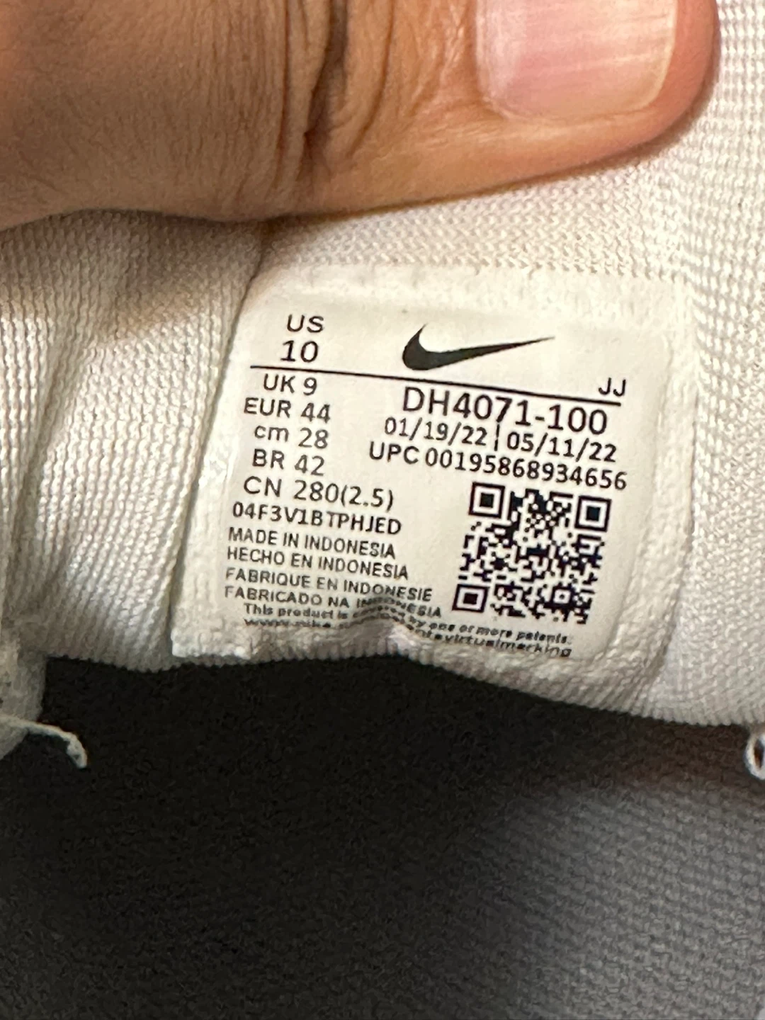Nike Air Zoom Running Shoes - White - US 10 - photo 3