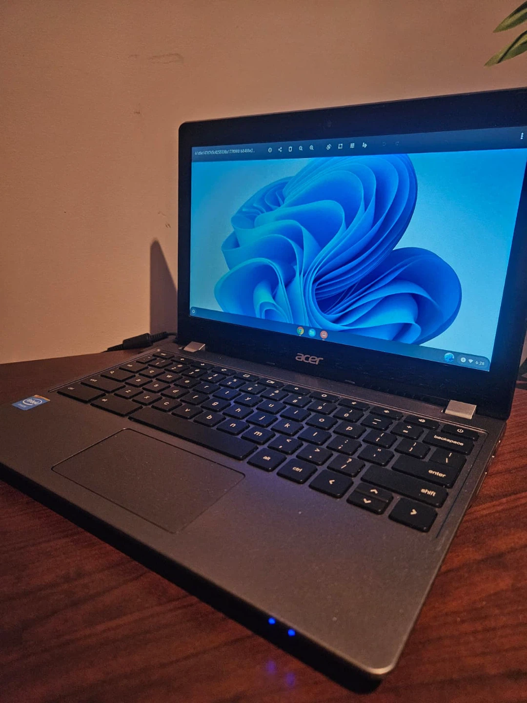🔥 Acer 11” Laptop with Charger | Lightweight - photo 3