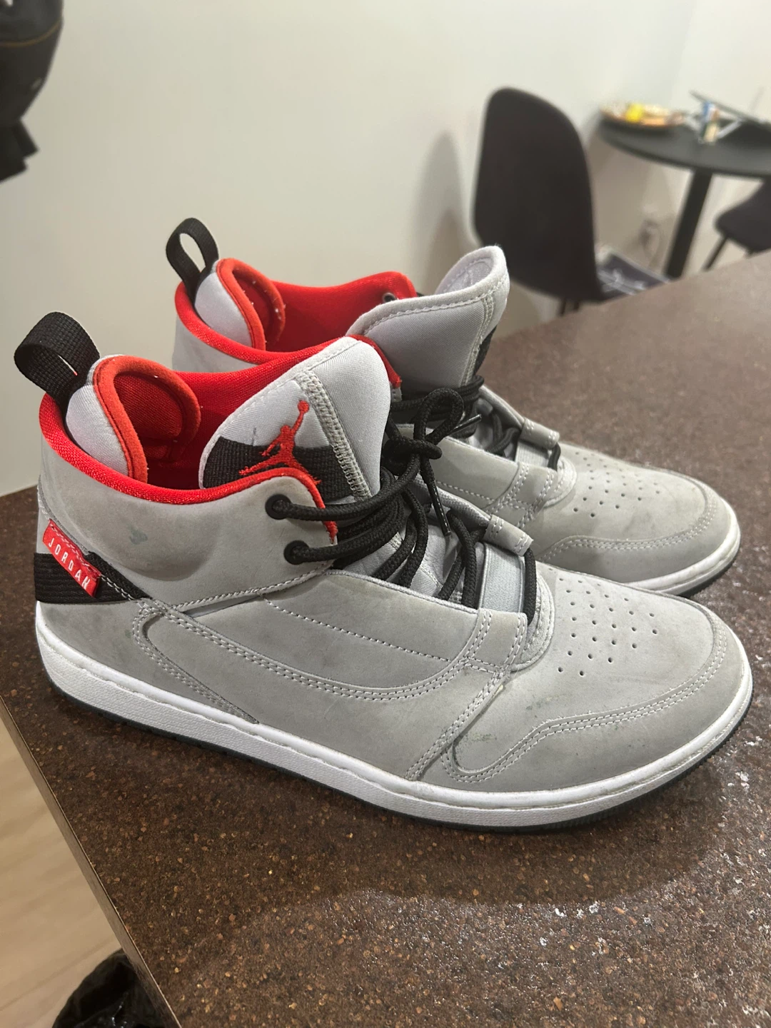Air Jordan Fadeaway in Wolf Grey & Red