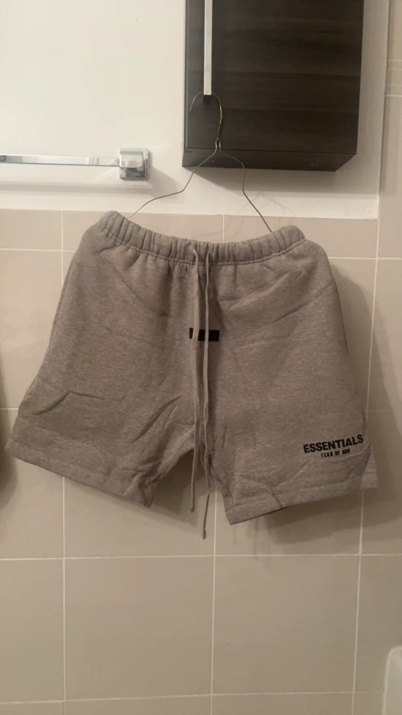 Essentials SS22 Shorts (S-L) - Authentic