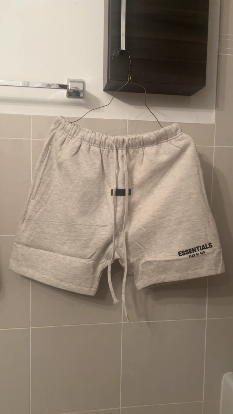 Essentials SS22 Shorts (S-L) - Authentic - photo 2