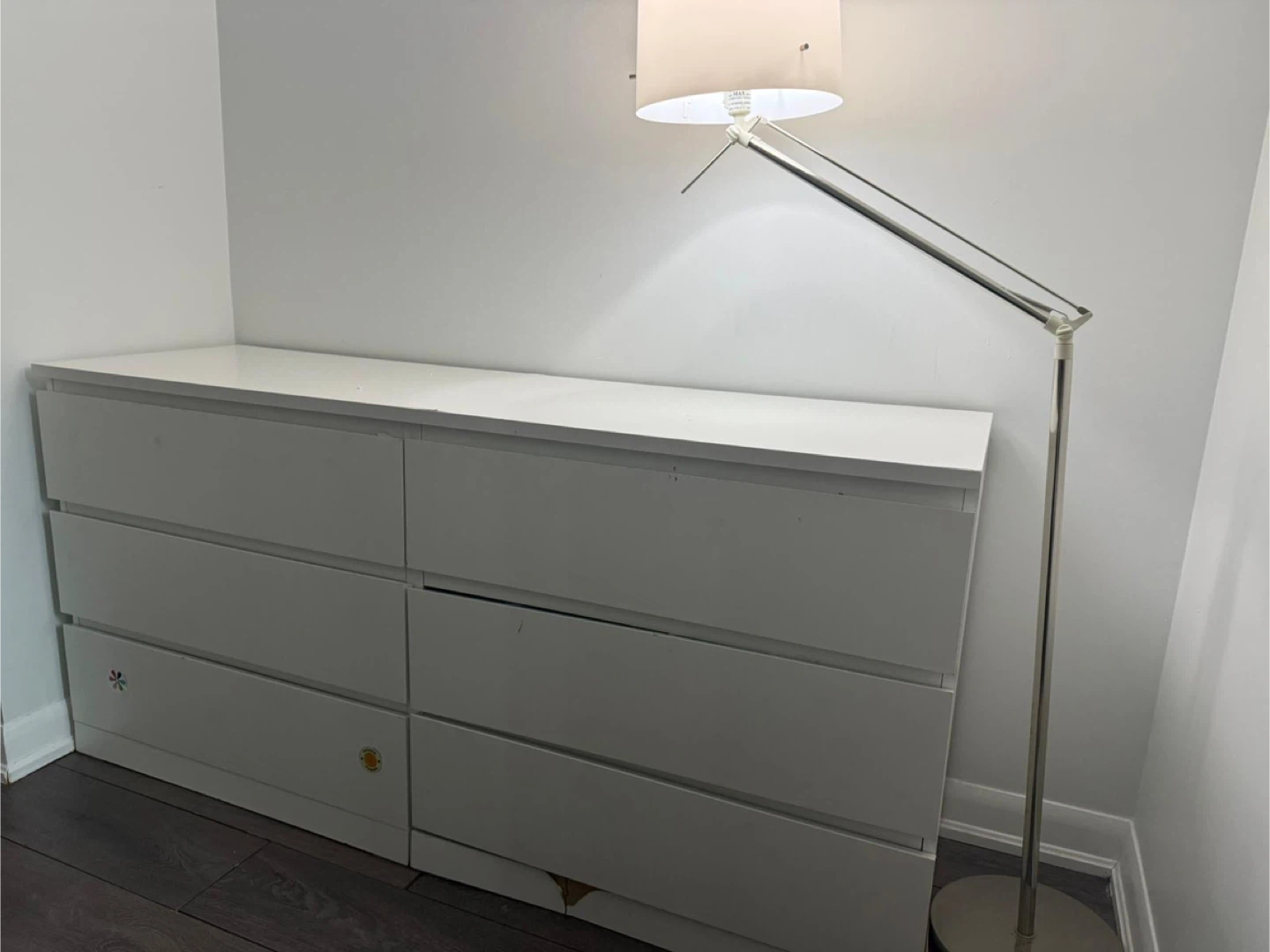 White 6-drawer dresser