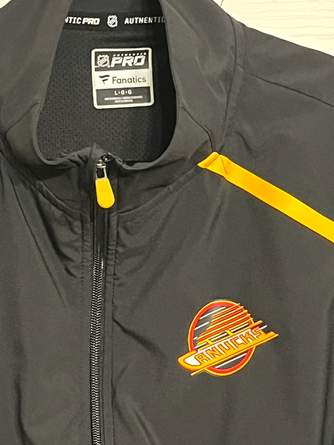 Vancouver Canucks Fanatics Authentic Pro Jacket - photo 2