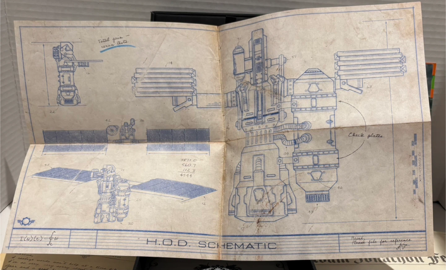 Gears of War Collectible Set: Octus Medal, Schematic & Will - photo 3