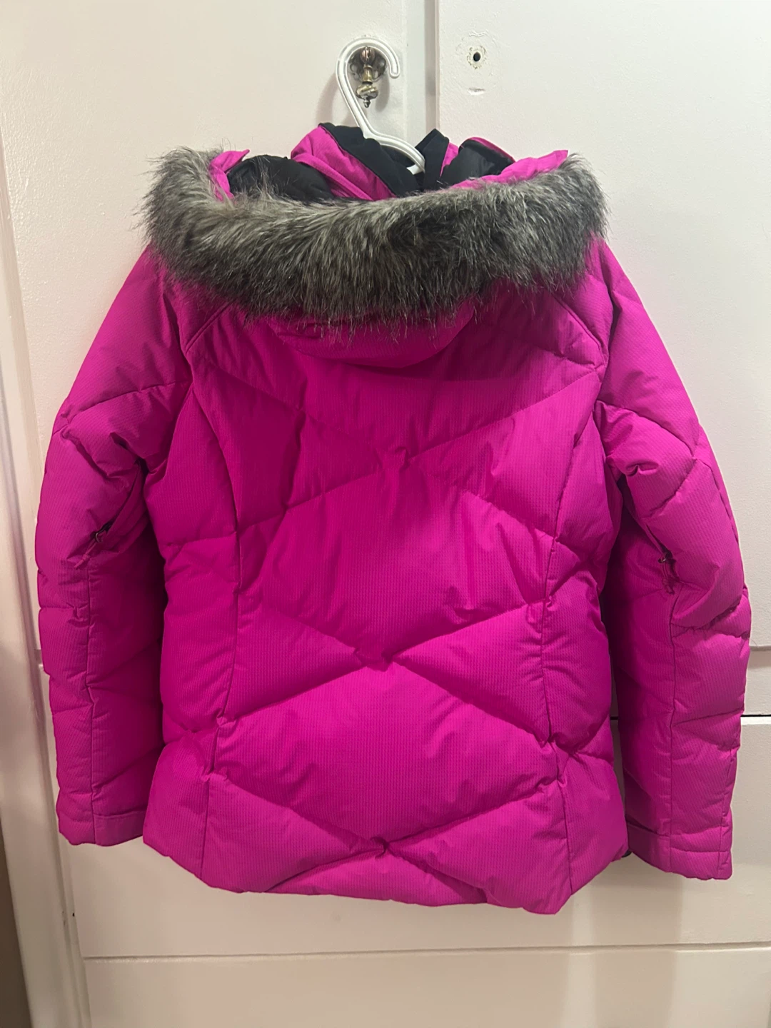 Columbia Winter Jacket – Great Condition ❄️ - photo 3