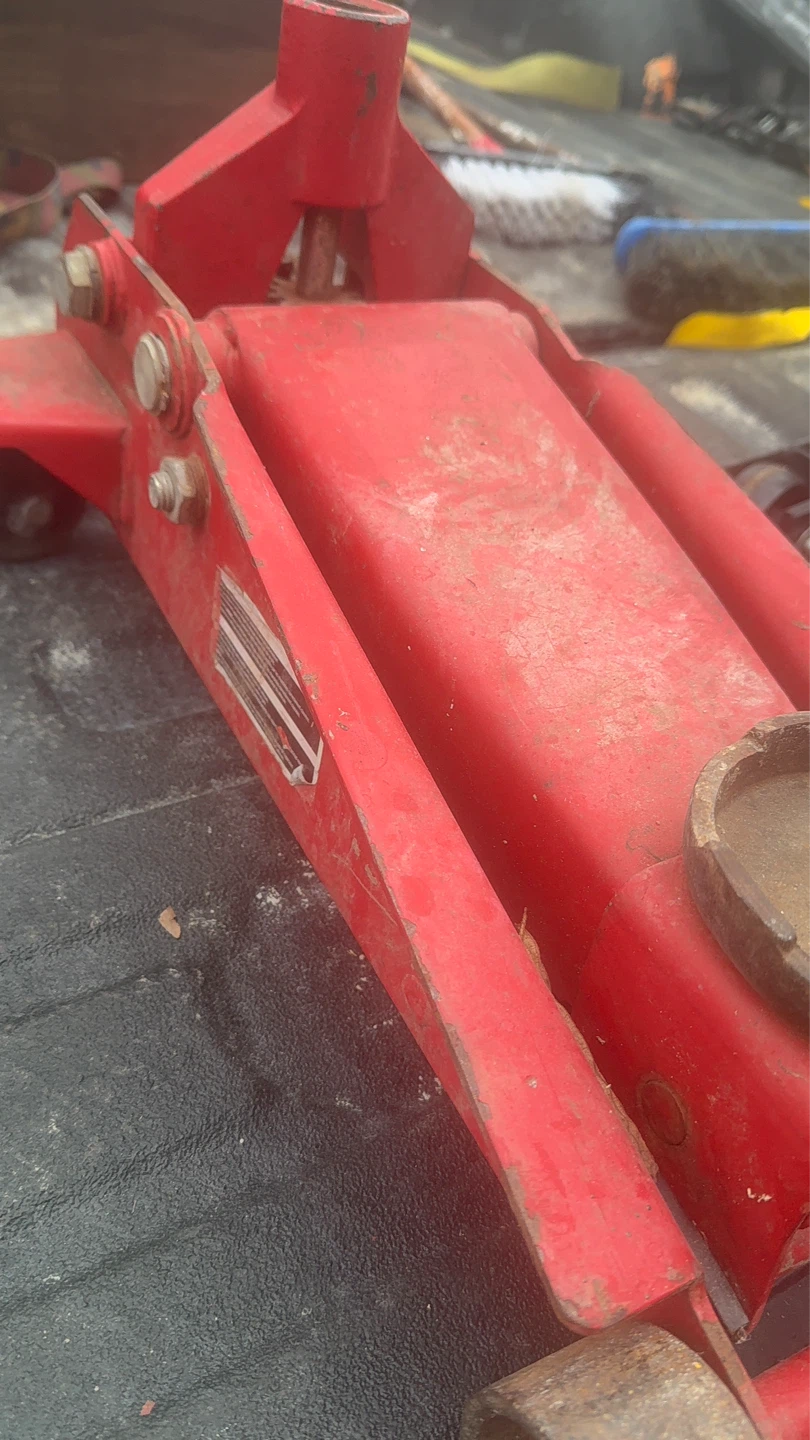 Red Hydraulic Floor Jack - photo 2