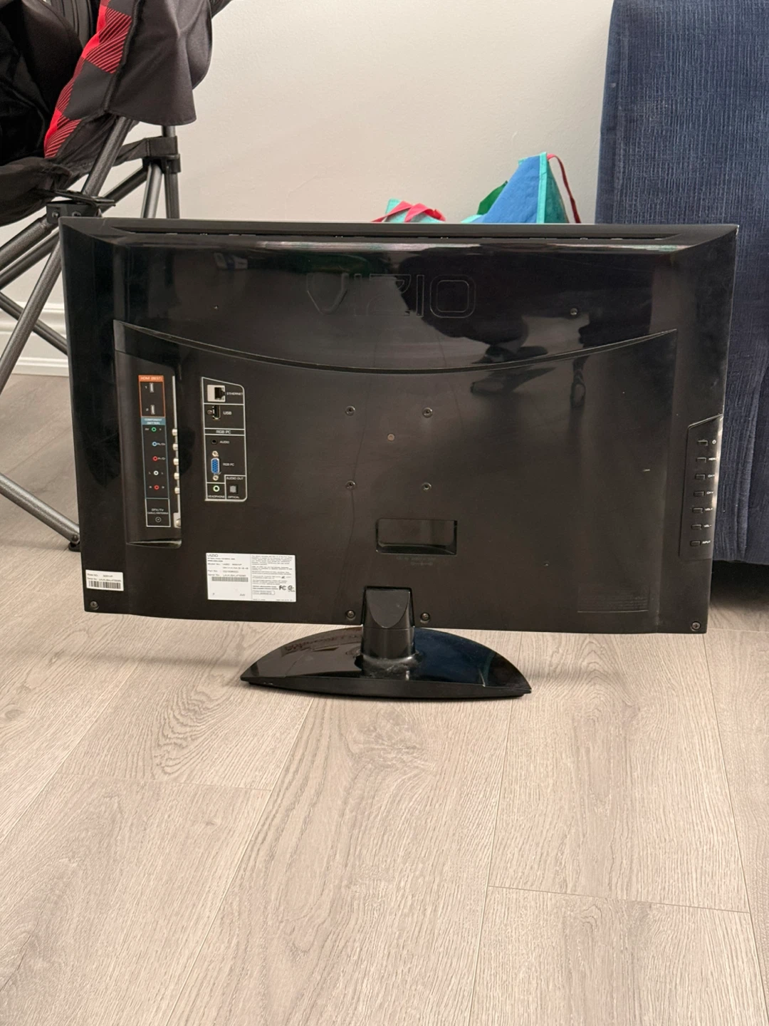 VIZIO TV - photo 2