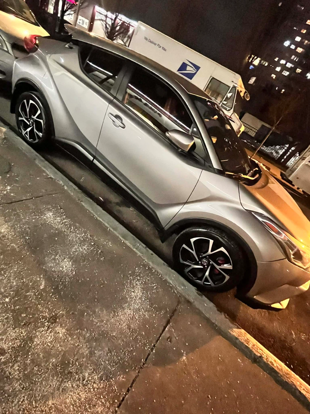 Silver Toyota C-HR - photo 3