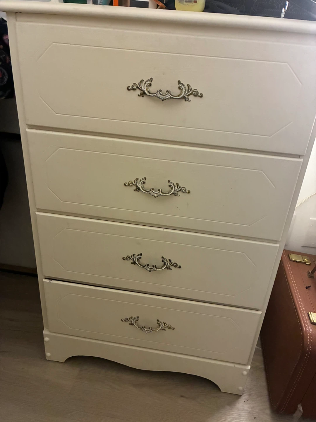 Vintage White 5-Drawer Dresser