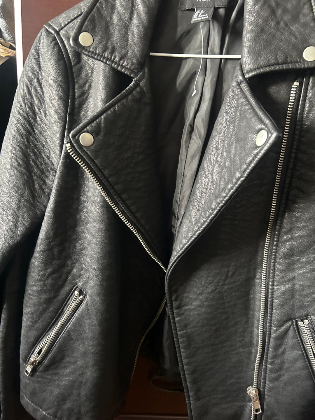 Black Forever 21 Biker/ Moto/ Faux Leather jacket - photo 3