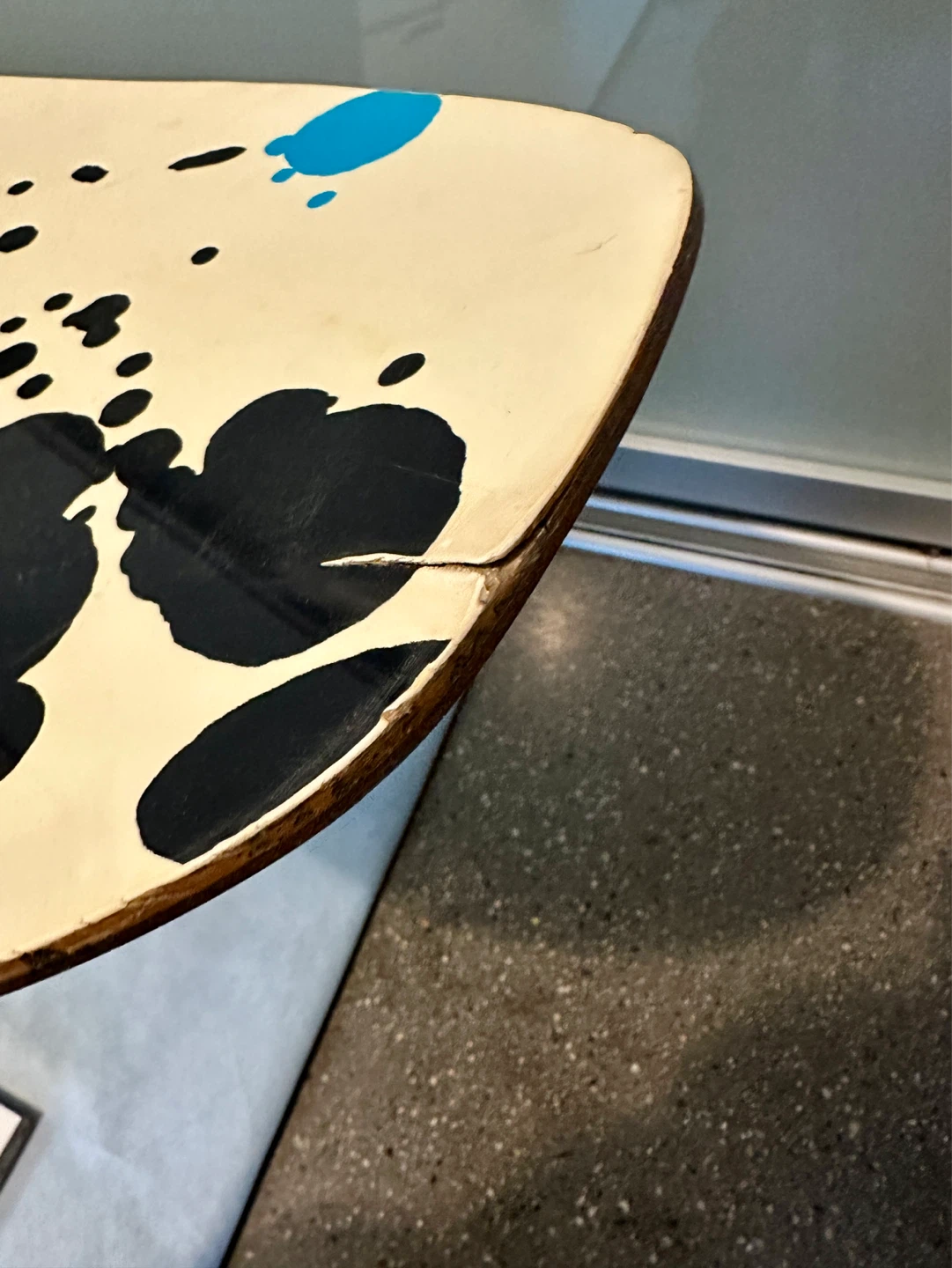 🏂 FREE used snowboard — perfect for up-cycling! - photo 3