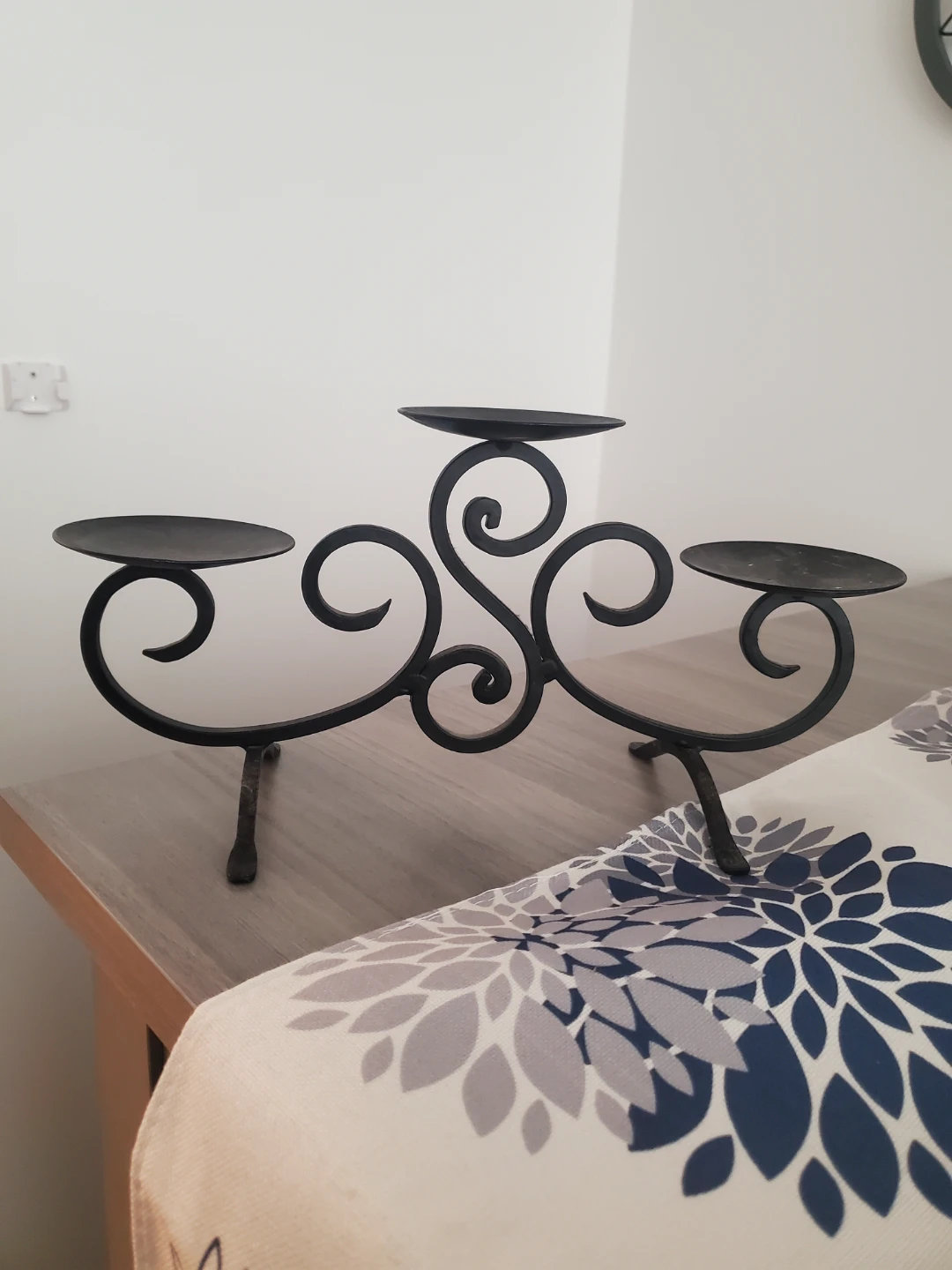 Black Metal 3-Candle Candelabra