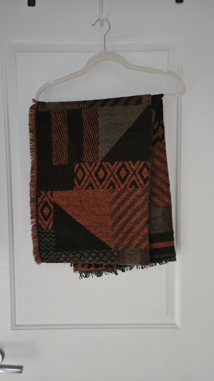 NEW Beautiful Geometric Pattern Scarf, warm for spring or winter