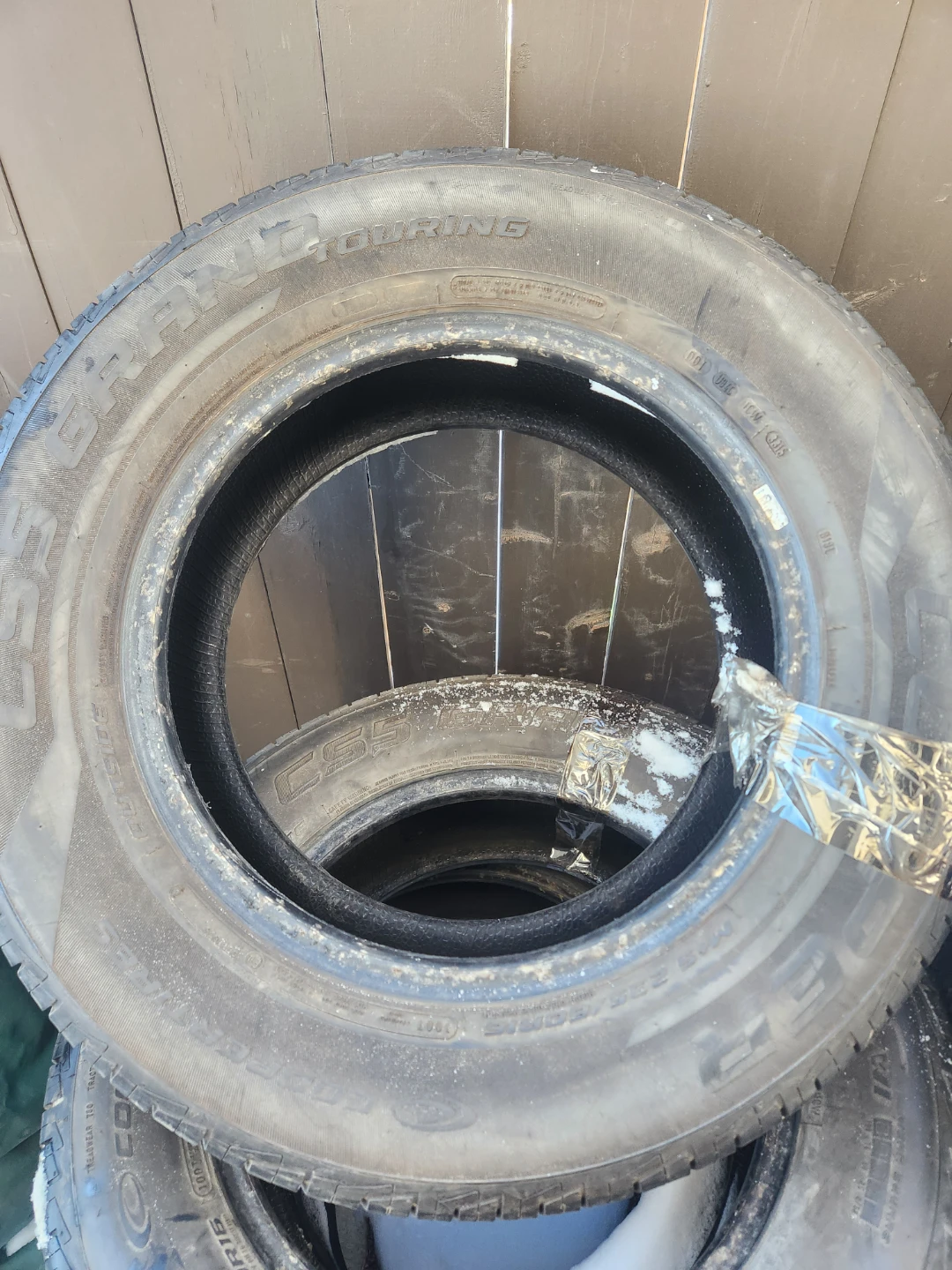 235/60R16