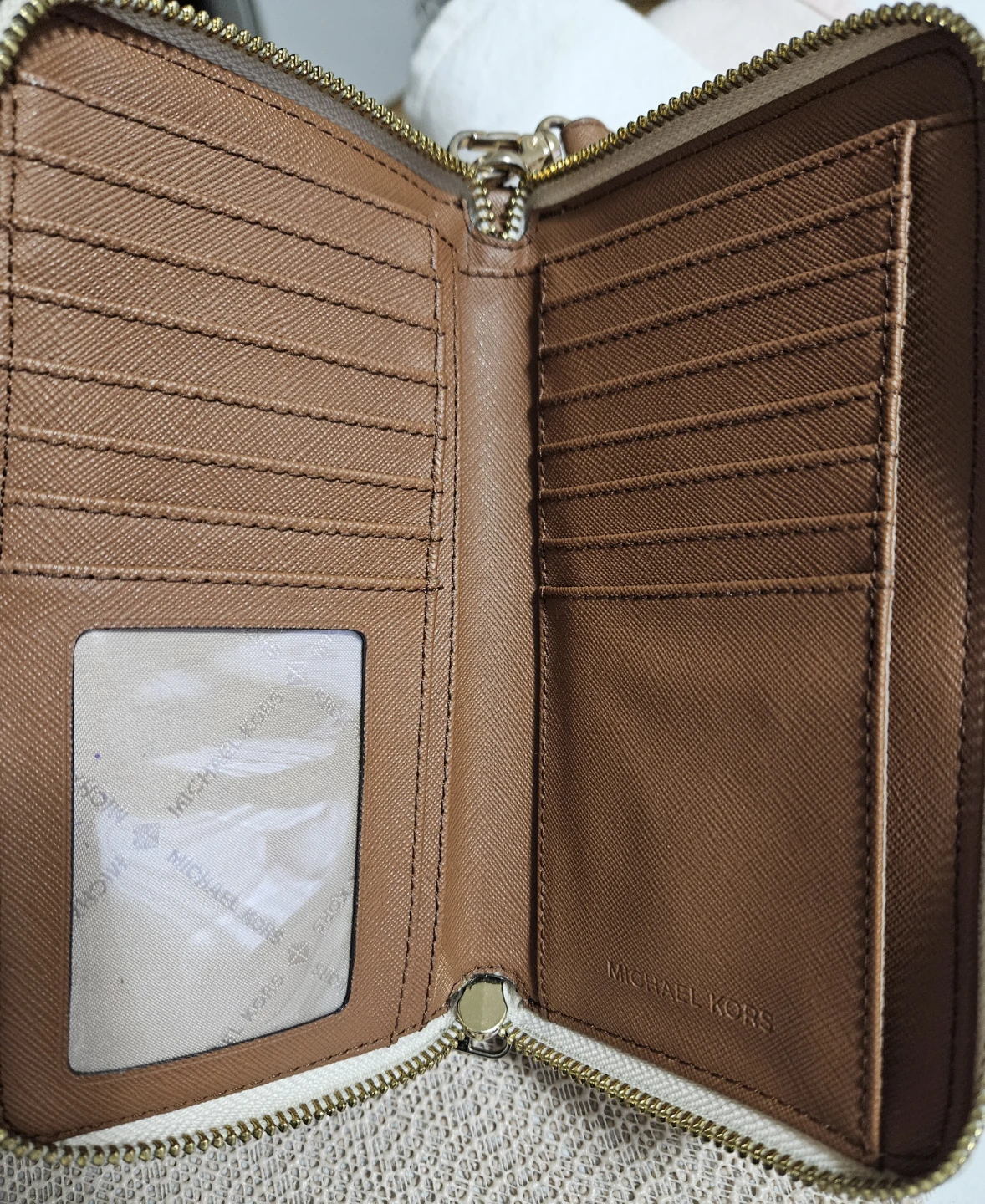 Michael Kors Wristlet Wallet - photo 3