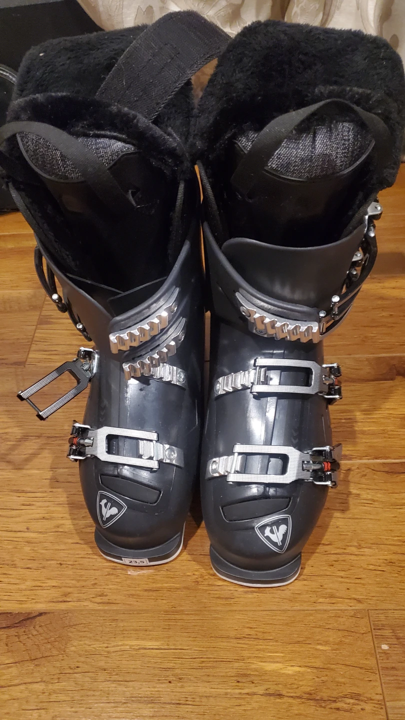 Rossignal ski boots size7 female